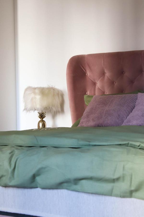 Cozy & Charming City Apartment Wina Bagian luar foto