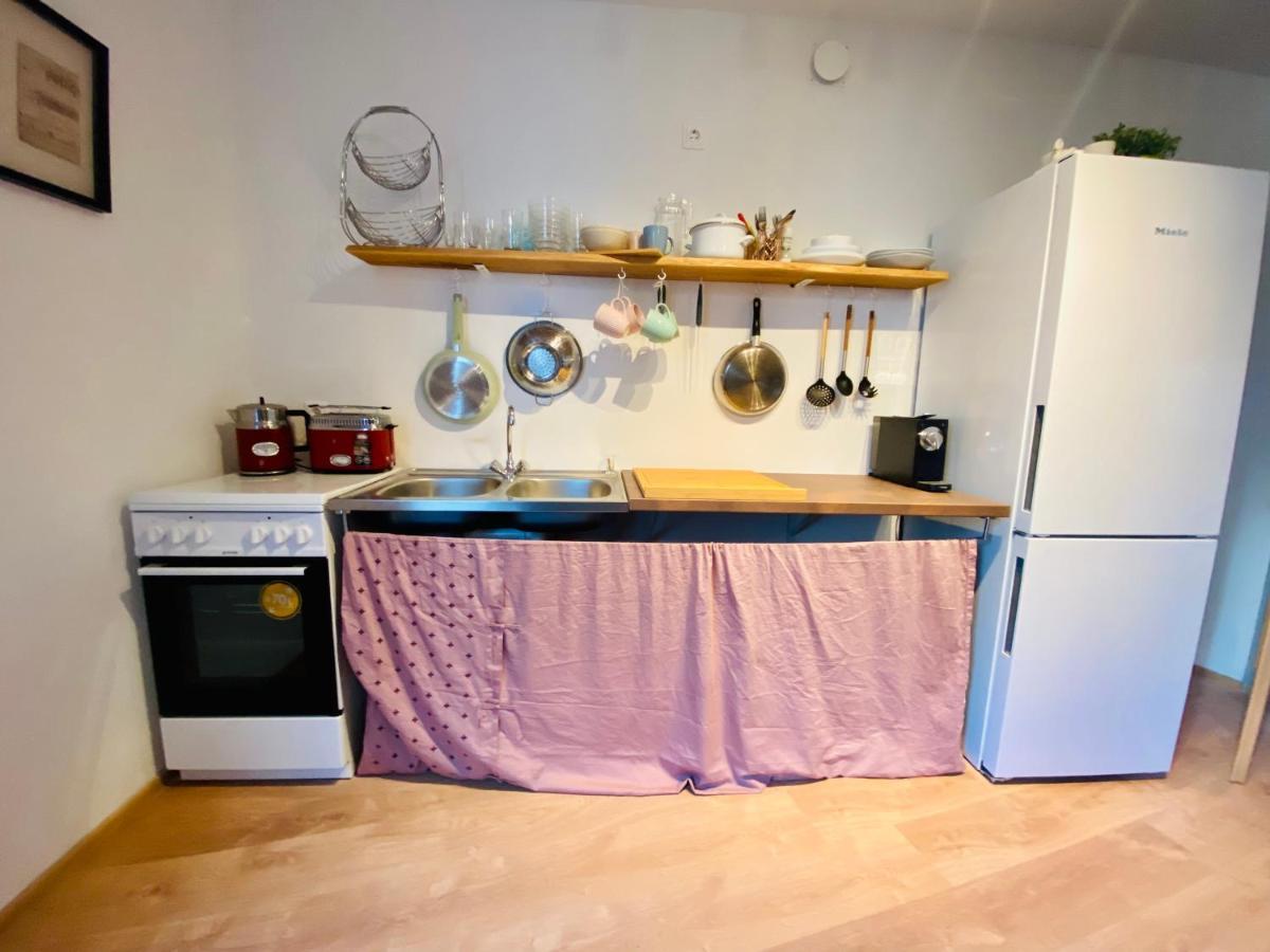 Cozy & Charming City Apartment Wina Bagian luar foto